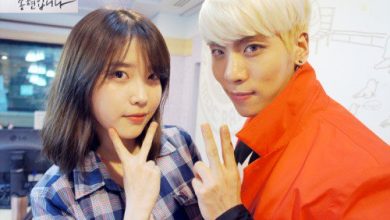 صورة آيو قامت بتكريم ذكرى الراحل جونغهيون في حفلها بسنغافورة