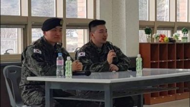 صورة [الآراء] مستخدمو الإنترنت أغرقوا تاي يانغ ودايسونغ بالمديح بعد مشاركتهما بصور جديدة لهما من الجيش