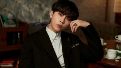 صورة الوكالة المسؤولة عن فرقة هايلايت نفوا أن يونغ جون هيونغ هو المغني الثاني في محادثة سينغري