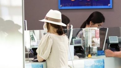 صورة رأي مستخدمي الإنترنت في إطلالة بارك مين يونغ في المطار