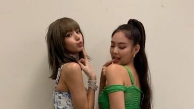 صورة [الآراء] ليسا وجيني من بلاكبينك تموضعتا بطريقة مثيرة في أحدث صورة لهما