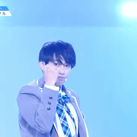 صورة [الآراء] مستخدمو الإنترنت سخروا من إحدى متدربي النسخة اليابانية من “بروديوس ١٠١” لإعتقاده بأنه يبدو لطيفا