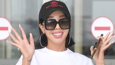 صورة [الآراء] جيسي وضحت بأن ما كانت ترتديه في المطار عبارة عن “ليجنز قصير” وليس سروال داخلي