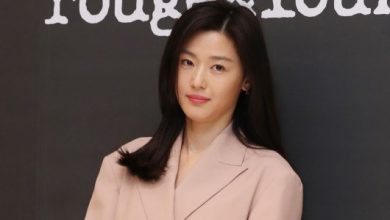 صورة مستخدمو الإنترنت انتقدوا جون جي هيون لخفضها الإيجار بنسبة ١٠٪ فقط مقارنة بمشاهير آخرين خفضوا إيجاراتهم بنسب تصل إلى ٥٠٪