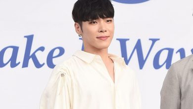 صورة الشرطة عثرت على المغني ويسونغ مغمى عليه في إحدى الحمامات العمومية بعد تعاطيه عقار مخدر قانوني