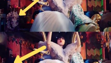 صورة وكالة YG قامت بإزالة تمثال الآلهة الهندوسي غانيشا من فيديو كليب بلاكبينك بعد الجدل الذي أثير بسببه من قِبل المعجبين الهنود