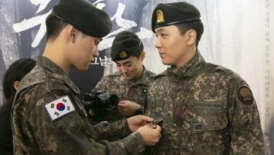 صورة [الآراء] لي هونغكي أضحك المعجبين بنظراته المليئة بالحب تجاه دي أو عضو فرقة إكسو