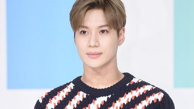 صورة تيمين عضو فرقة شايني أجّل عودته المنفردة بعد تعرضه لإصابة في معصمه