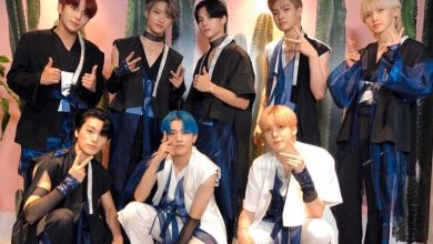 صورة فرقة ATEEZ تلقت ردود أفعال إيجابية لتقديمها آداء بزي الهانبوك التقليدي في يوم التحرير الكوري