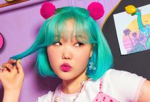 صورة لي سوهيون شاركت بصورة تشويقية مرحة لأول أغنية منفردة لها بعنوان Alien ومن إنتاج شقيقها لي تشانهيوك